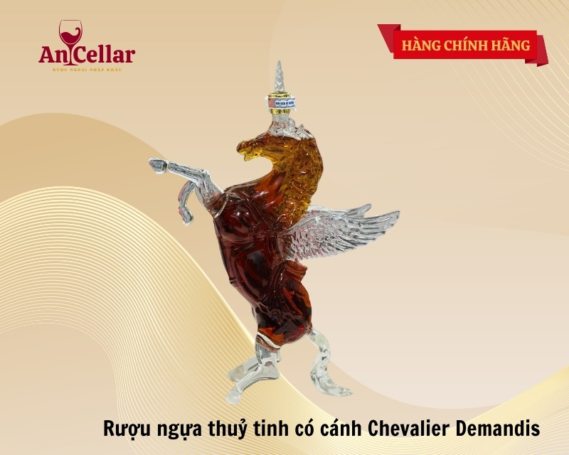 ruou-ngua-thuy-tinh-co-canh-chevalier-demandis